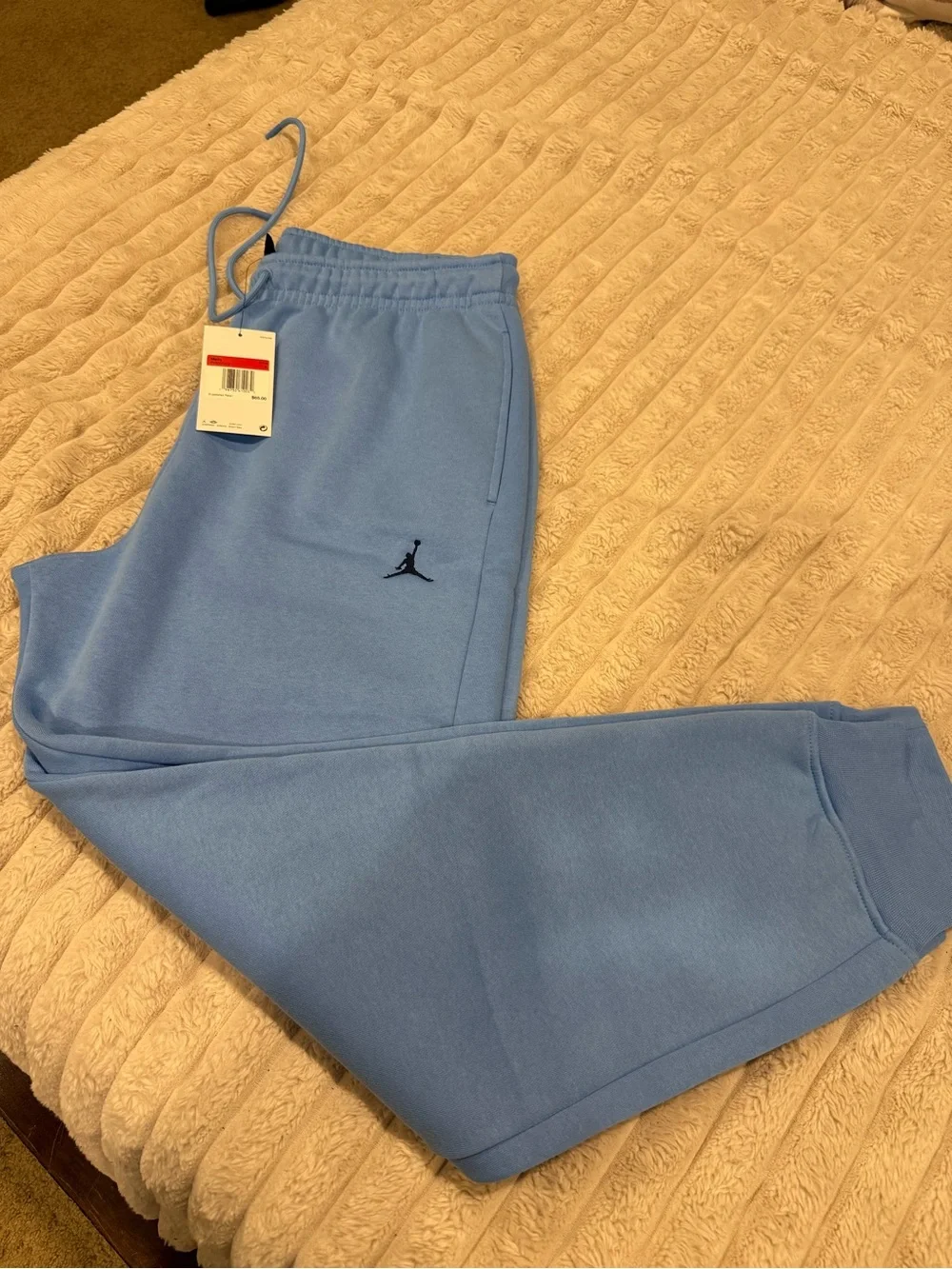 Jordan Men’s Blue Fleece Jogger Pants. Standard fit